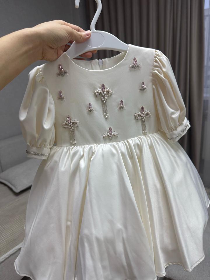 Белое платье Ukilim collection