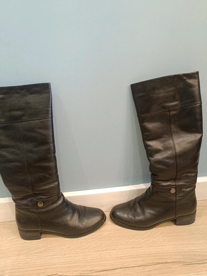 Кожаные сапоги