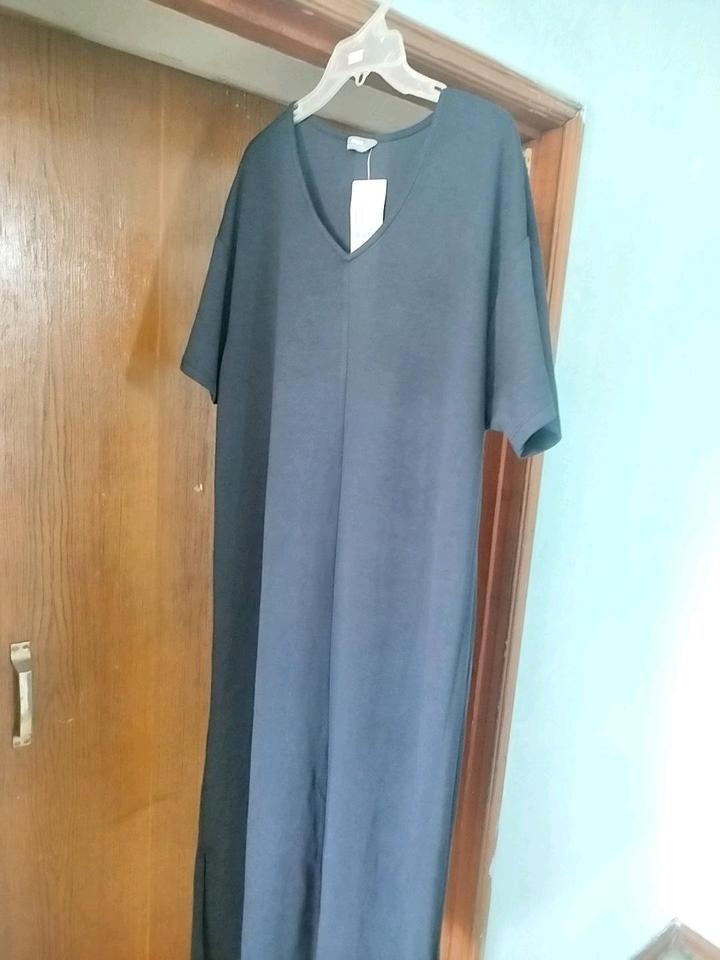 Продам платье новое р 56