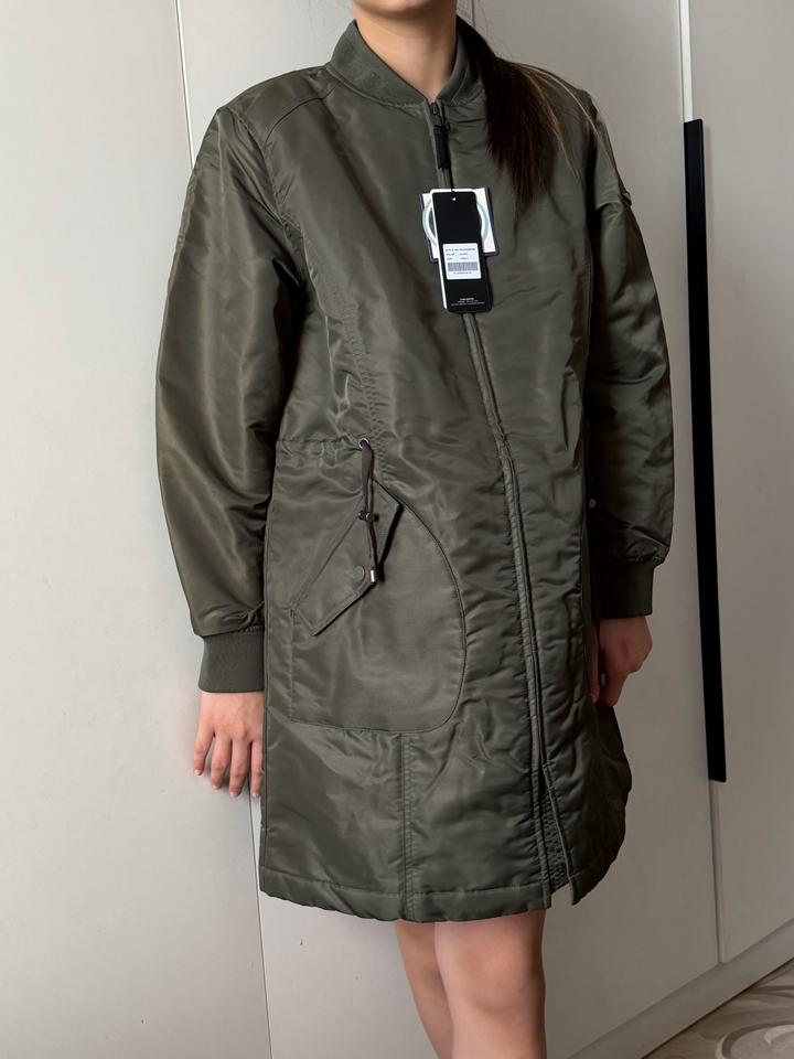 Продам удлинений бомбер