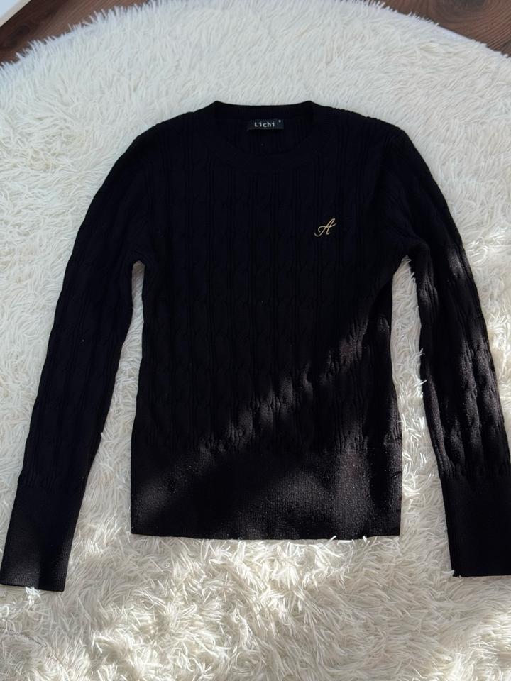 Свитер от Lichi