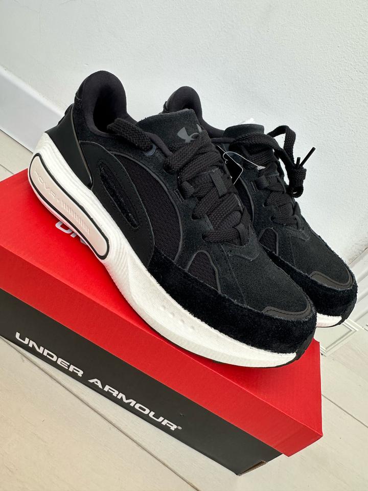Кроссовки Under Armour