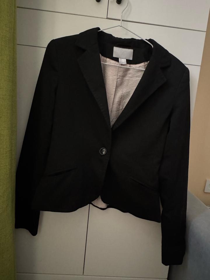 Пиджак xs-s приталенный