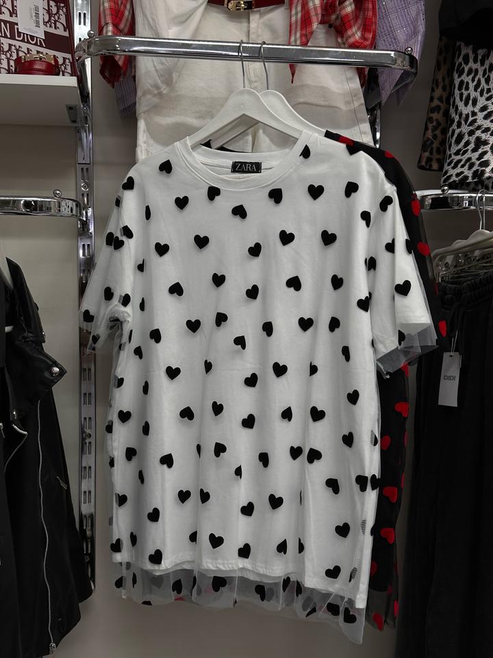 Футболка оверсайз с сердечками