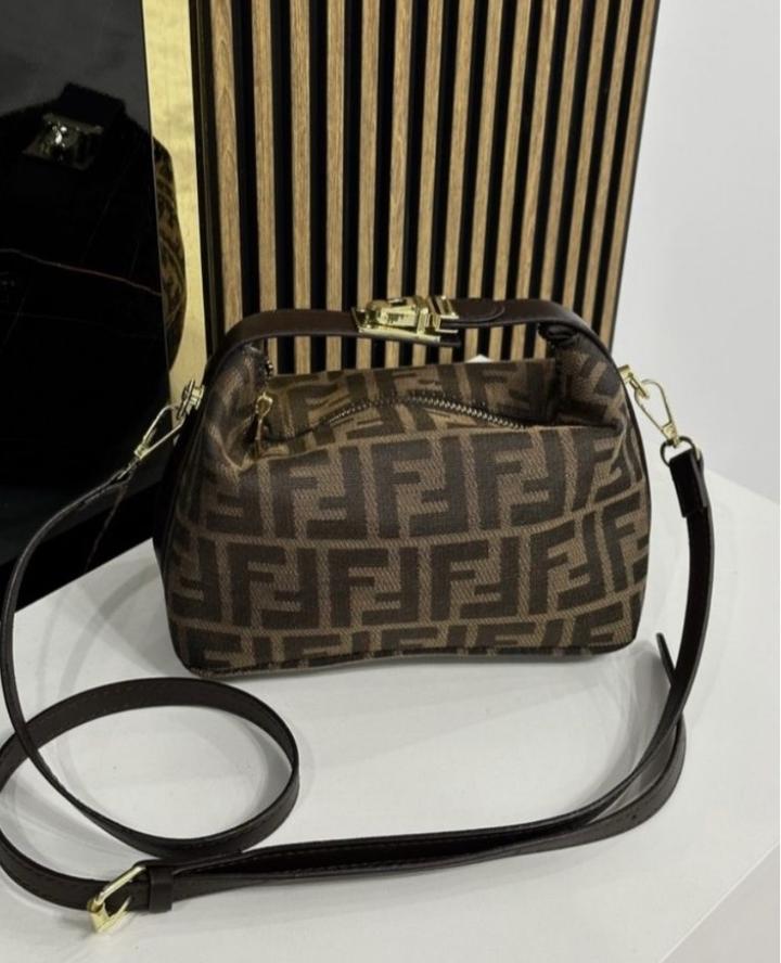 Сумочка Fendi