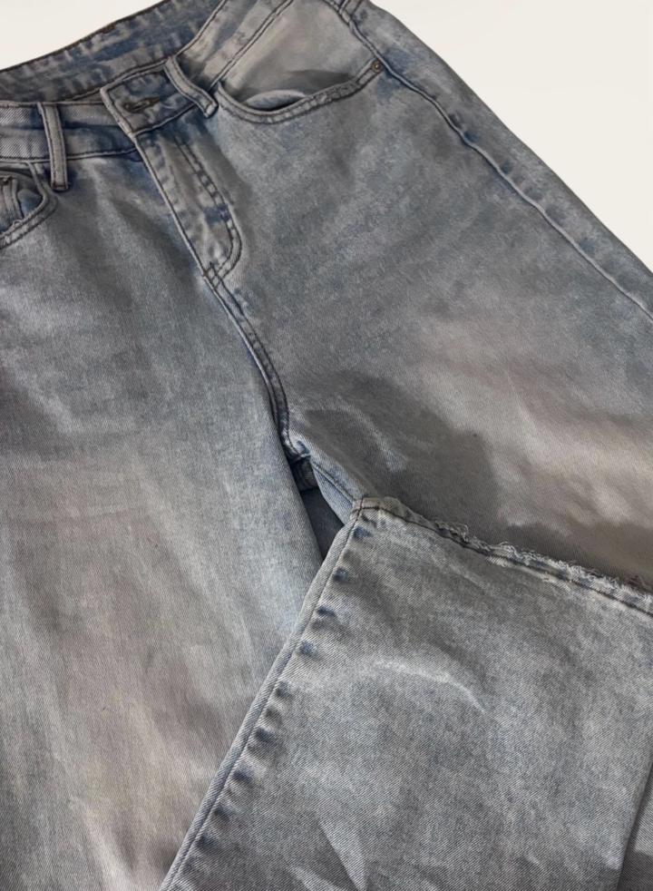 Голубые джинсы