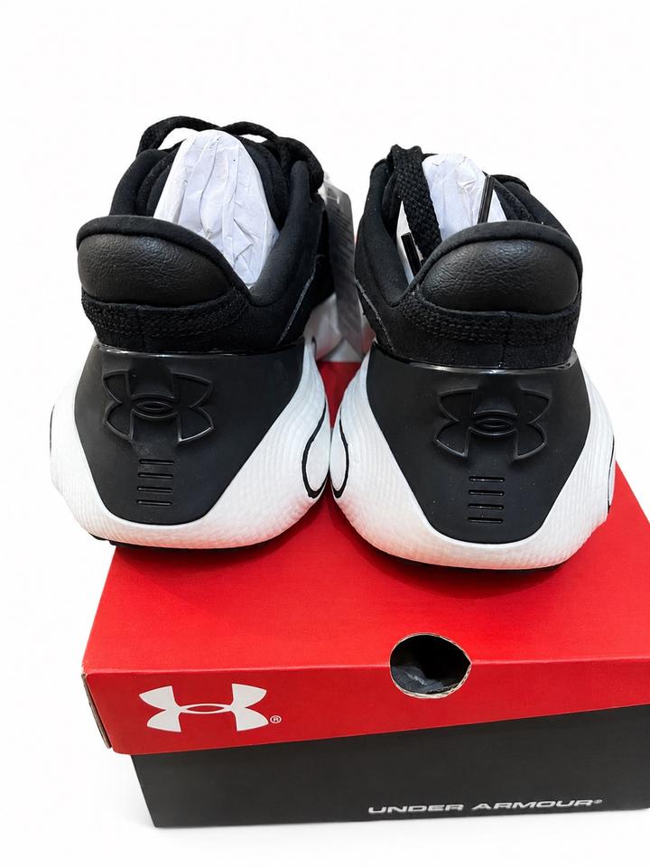Кроссовки under armour