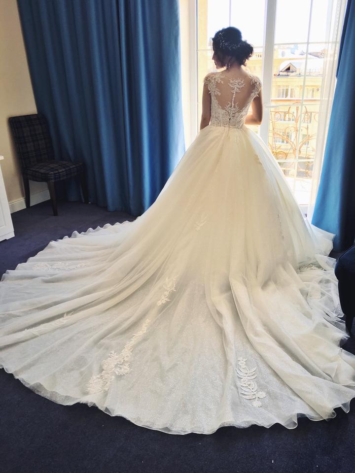 Свадебное платье