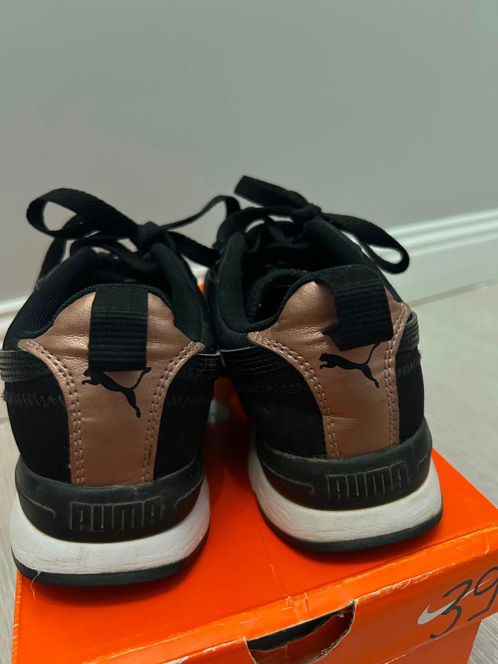 Женские кроссовки PUMA