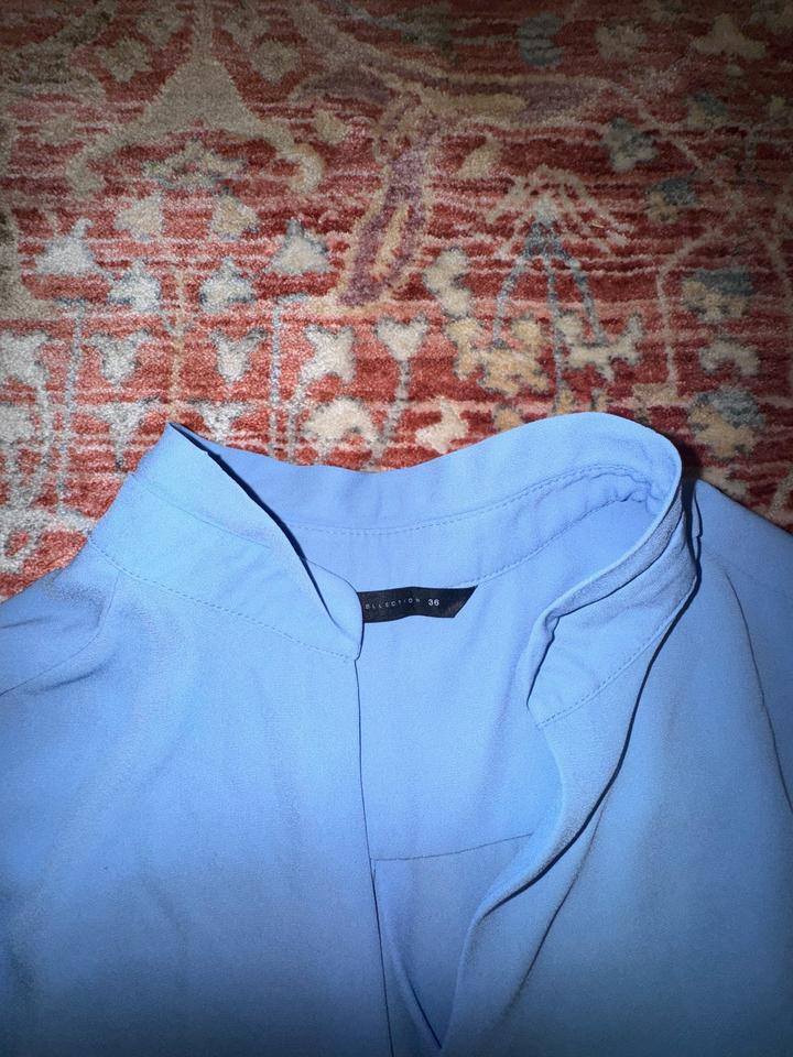 Рубашка голубая , блузка