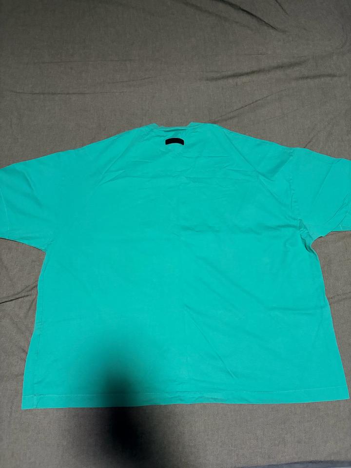 Футболка Fear of god essentials
