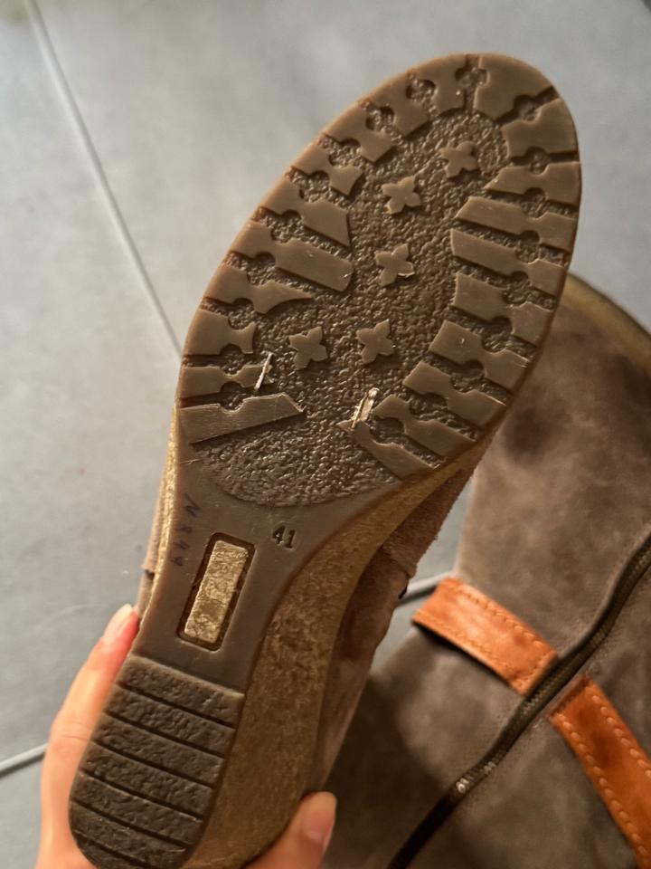 Полусапоги из натуральной замши