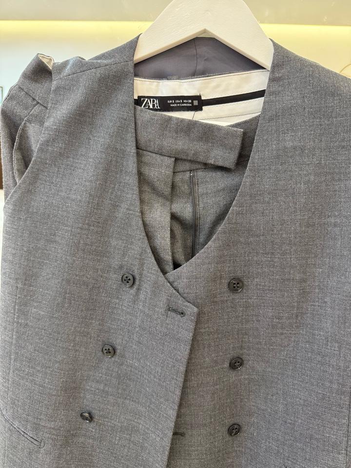 Комплект из жилетки no name и брюк Zara