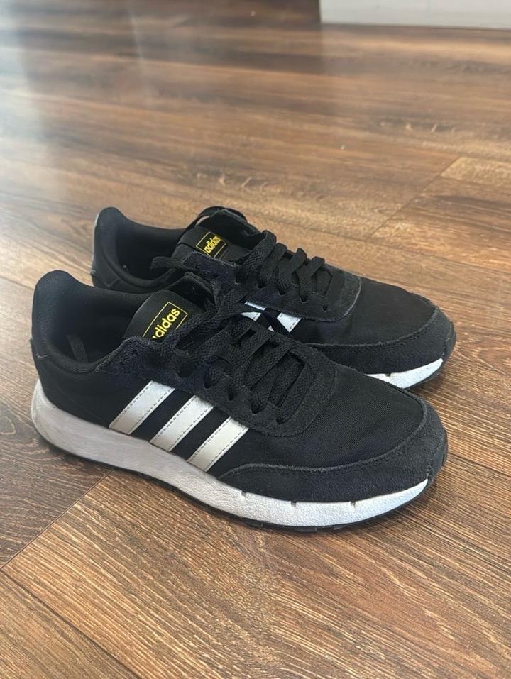 Кроссовки Adidas