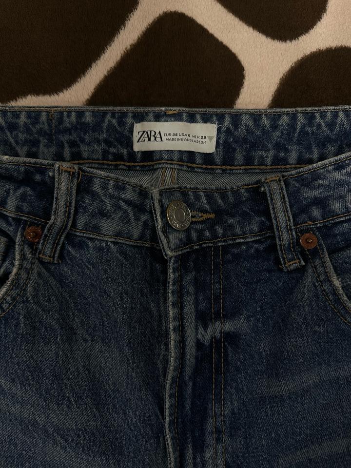 Джинсы Mom от Zara