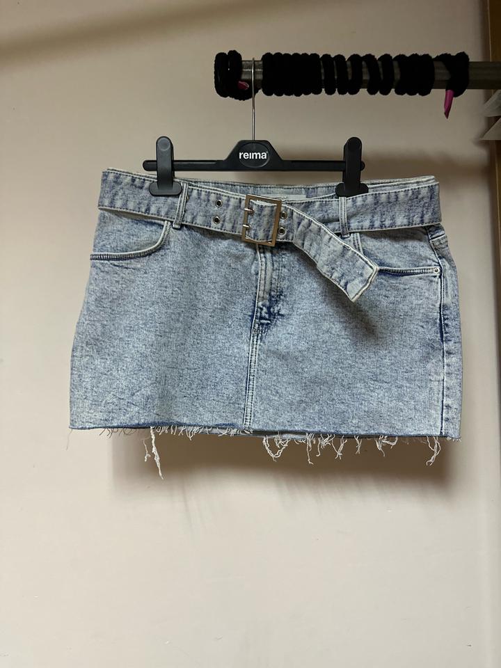 Джинсовая мини-юбка Bershka
