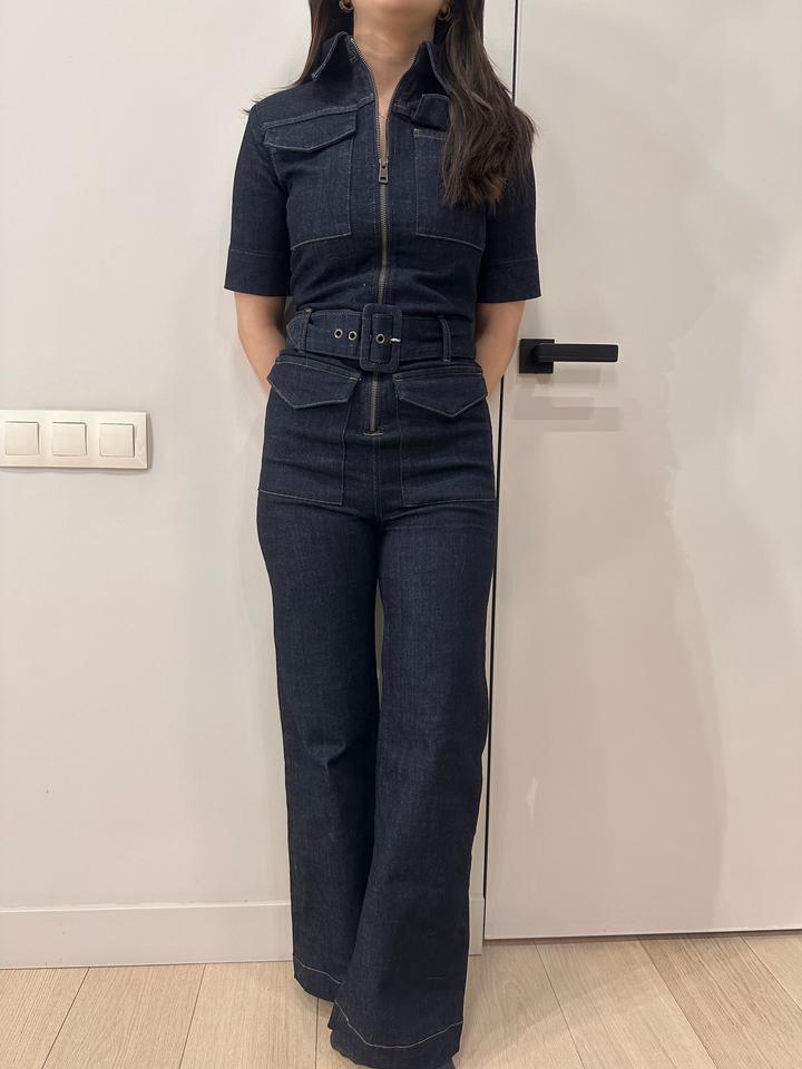 Джинсовый комбинезон от Victoria Beckham