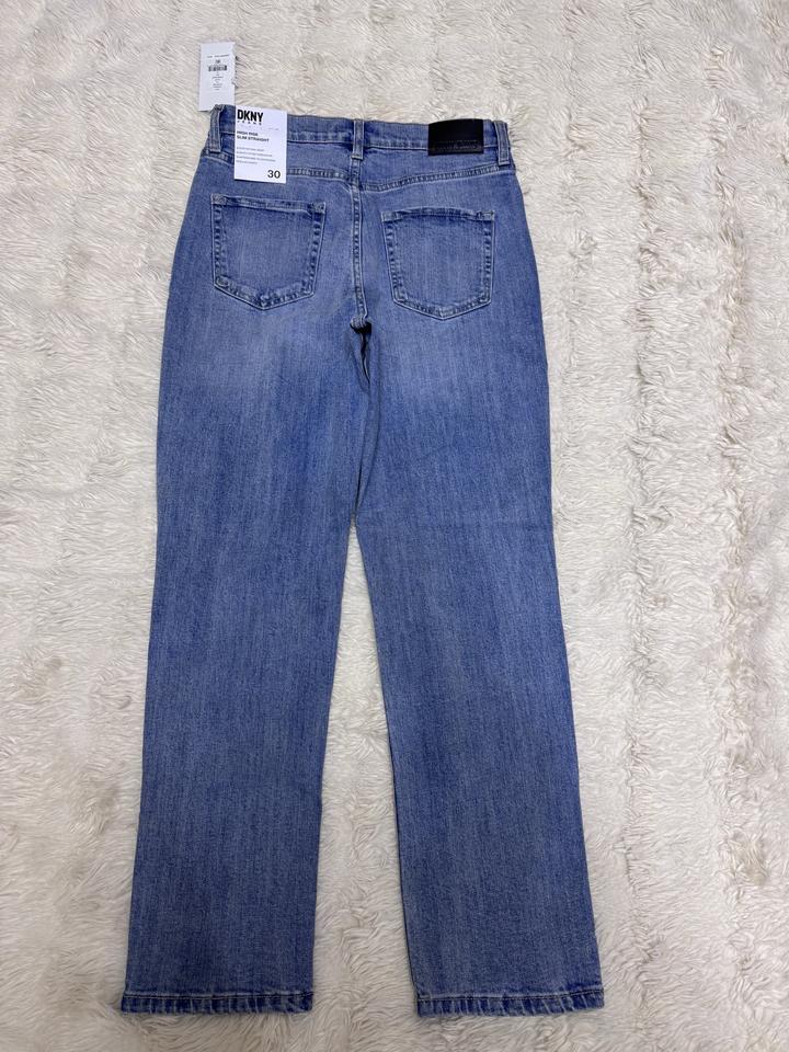 Джинсы от DKNY