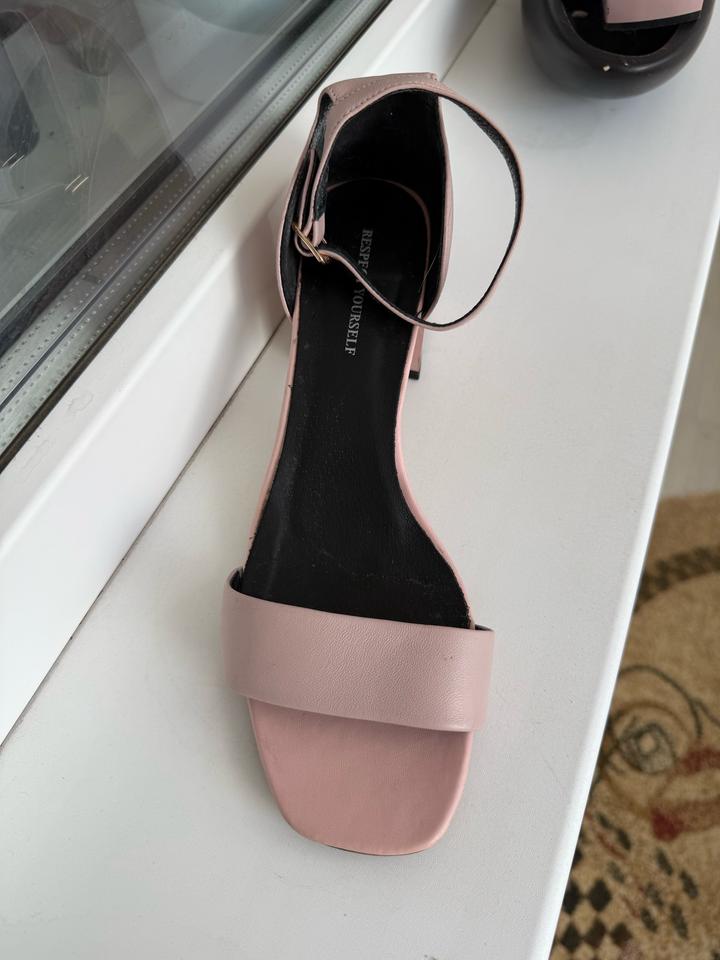 Босоножки Respect