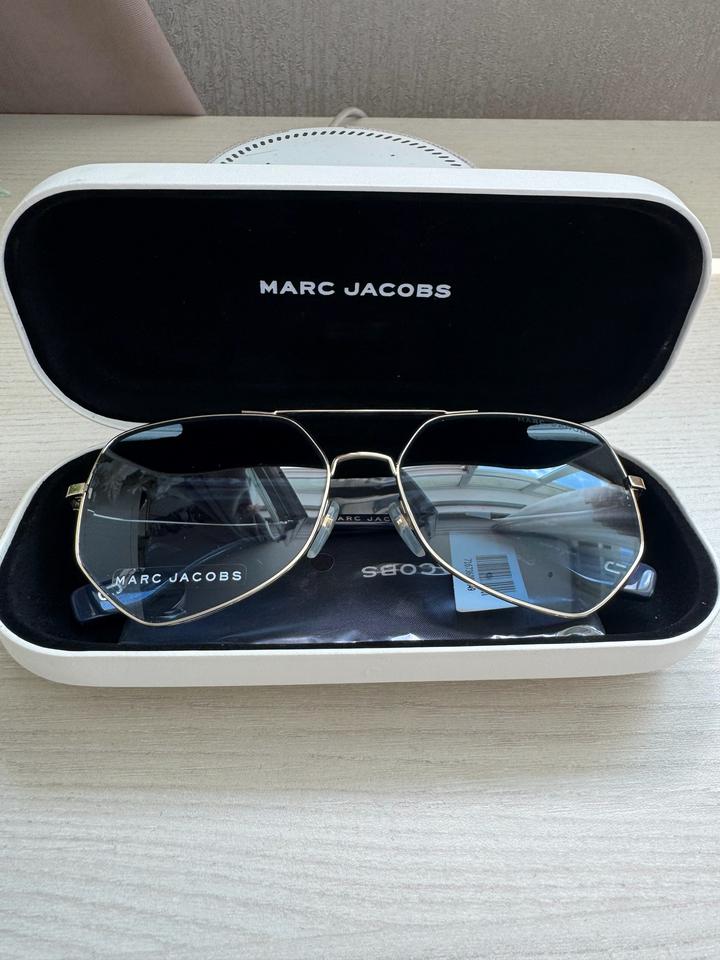 Солнцезащитные очки Marc Jacobs