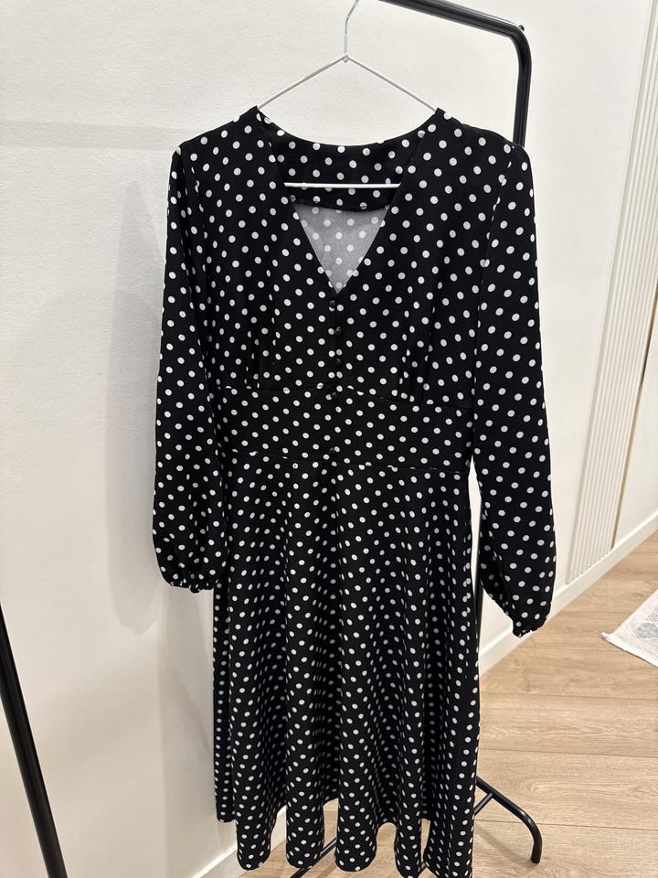 Платье в горошек