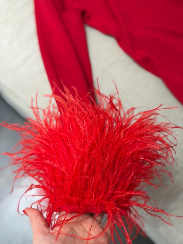 Кардиган с перьями