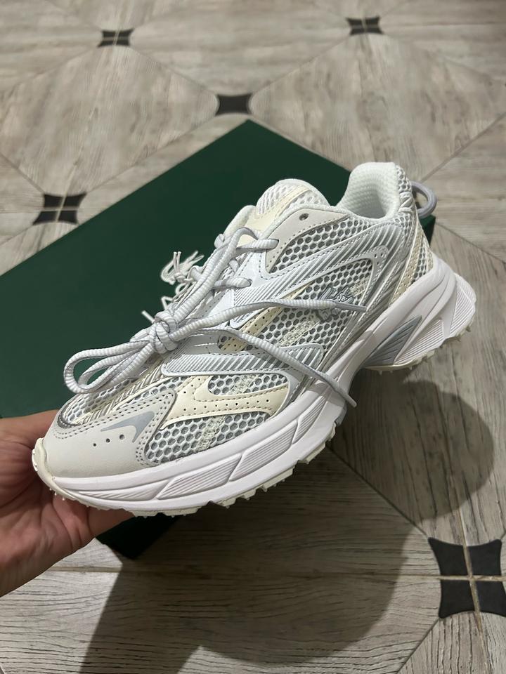 Кроссовки женские Lacoste