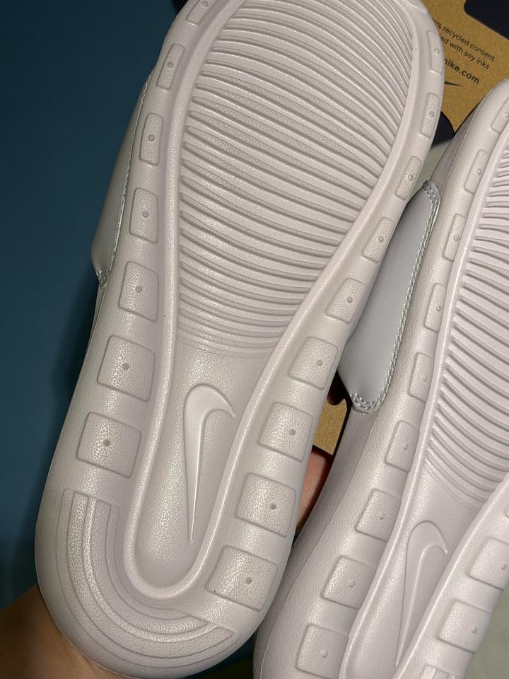Шлепанцы Nike