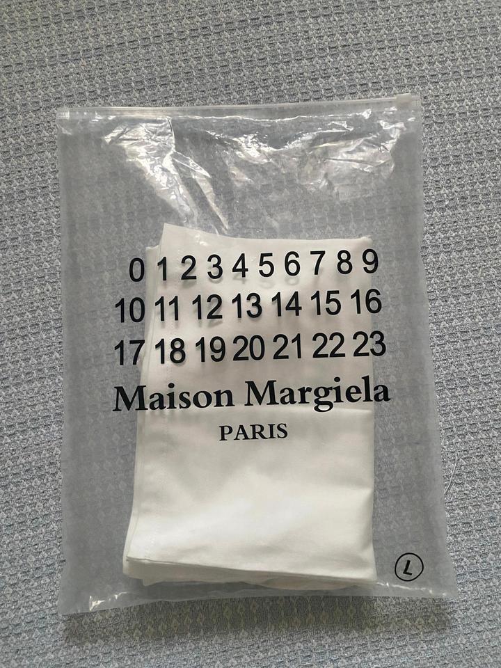 Белая футболка Maison margiela