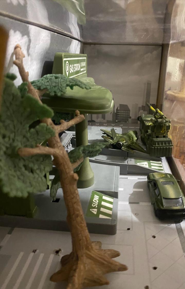 Паркинг военный игрушка