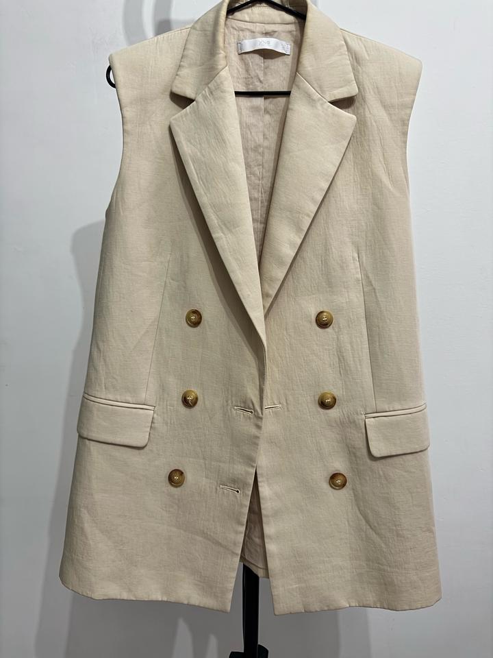 Бежевый жакет