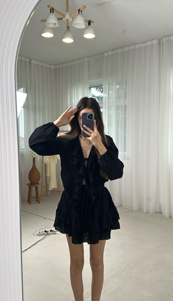 Двойка черная