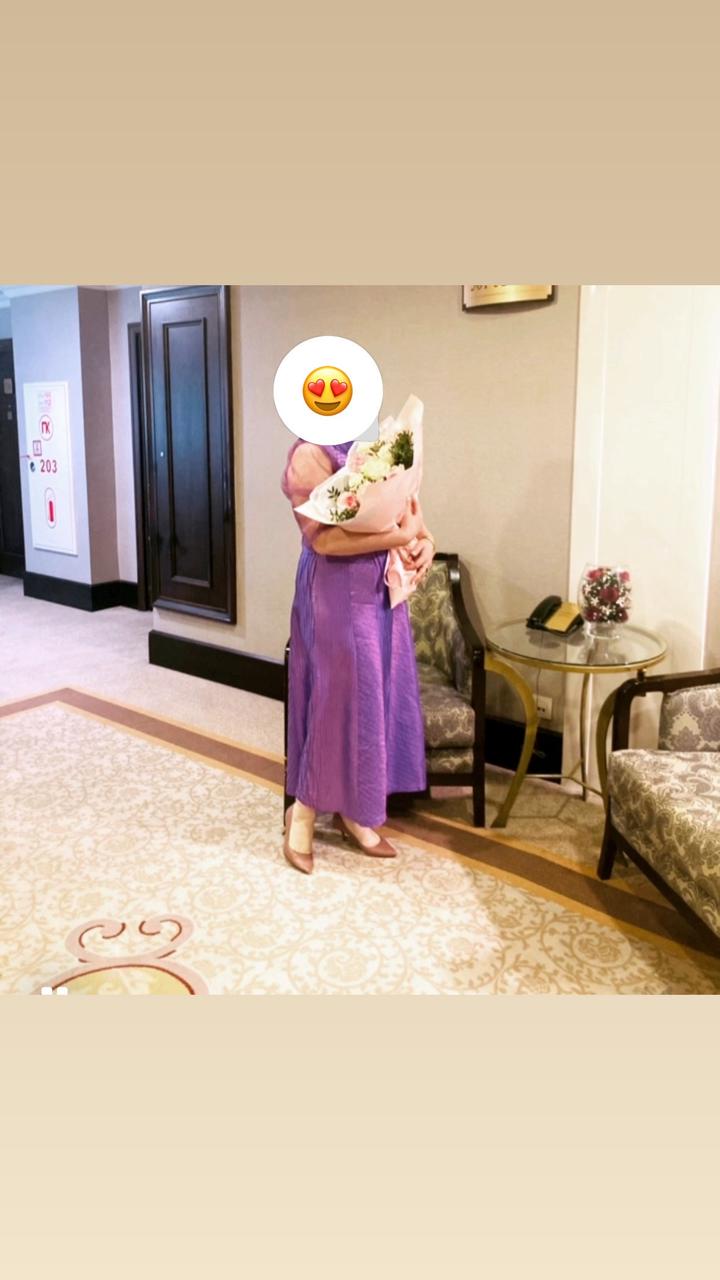 сиреневое нежное платье