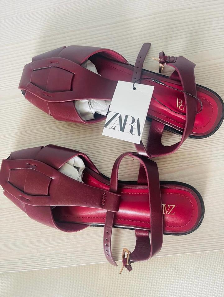 Новый босоножки Zara