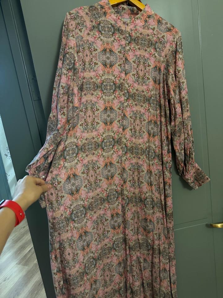 Платье нарядное в стиле Aikuds