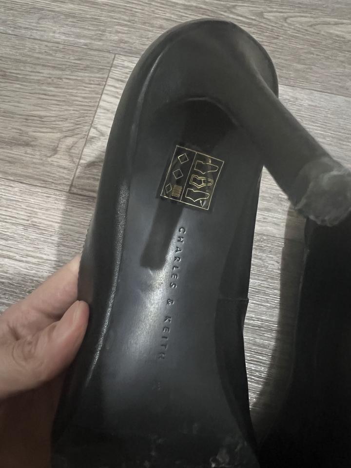 Charles and Keith туфли лодочки