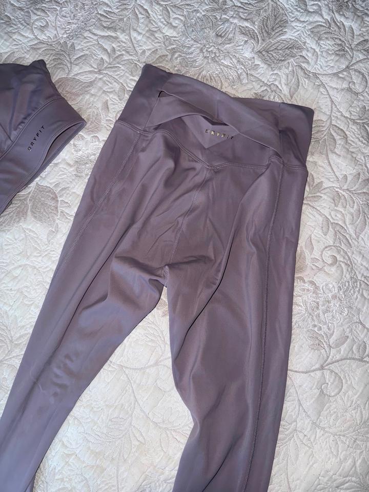 Спортивный костюм dryfit