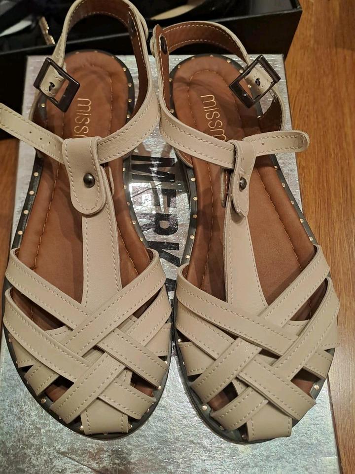 Новая женская летняя обувь 37 размер