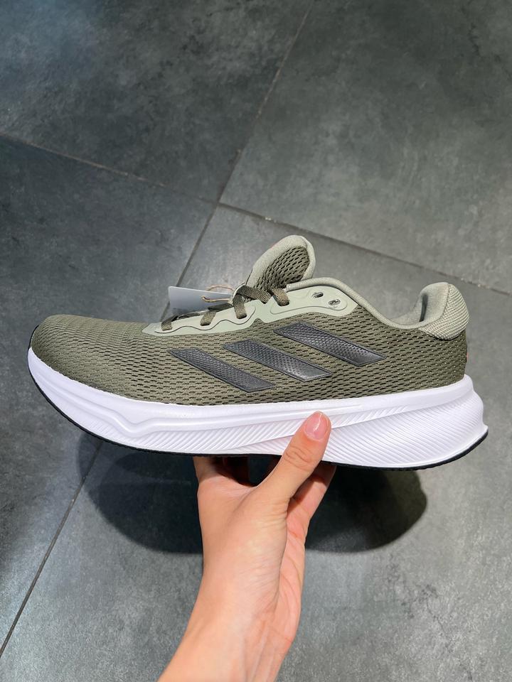 Кроссовки adidas