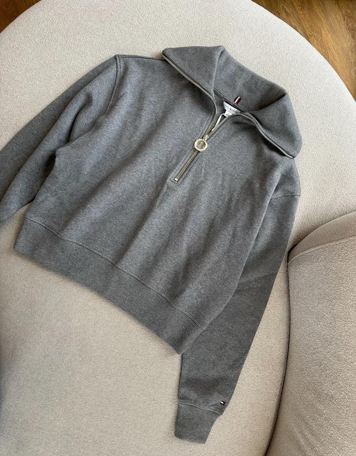 Кофта от Tommy Hilfiger