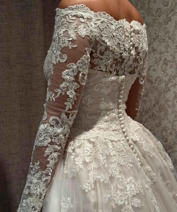 Свадебное платье.