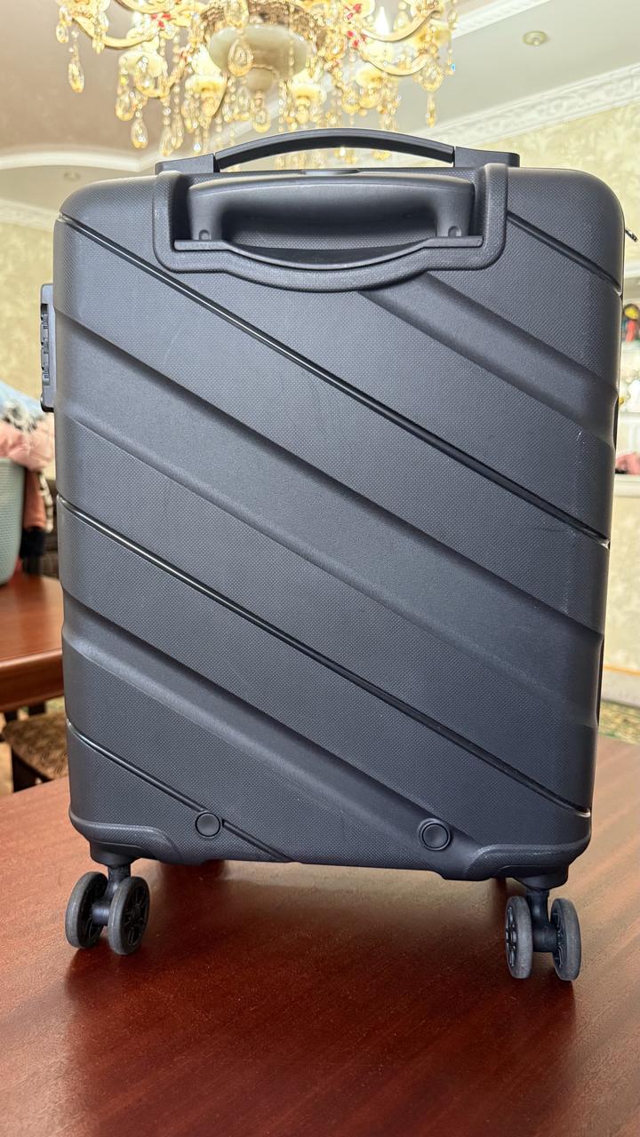 Чемодан American Tourister ручная кладь с кодовым замком