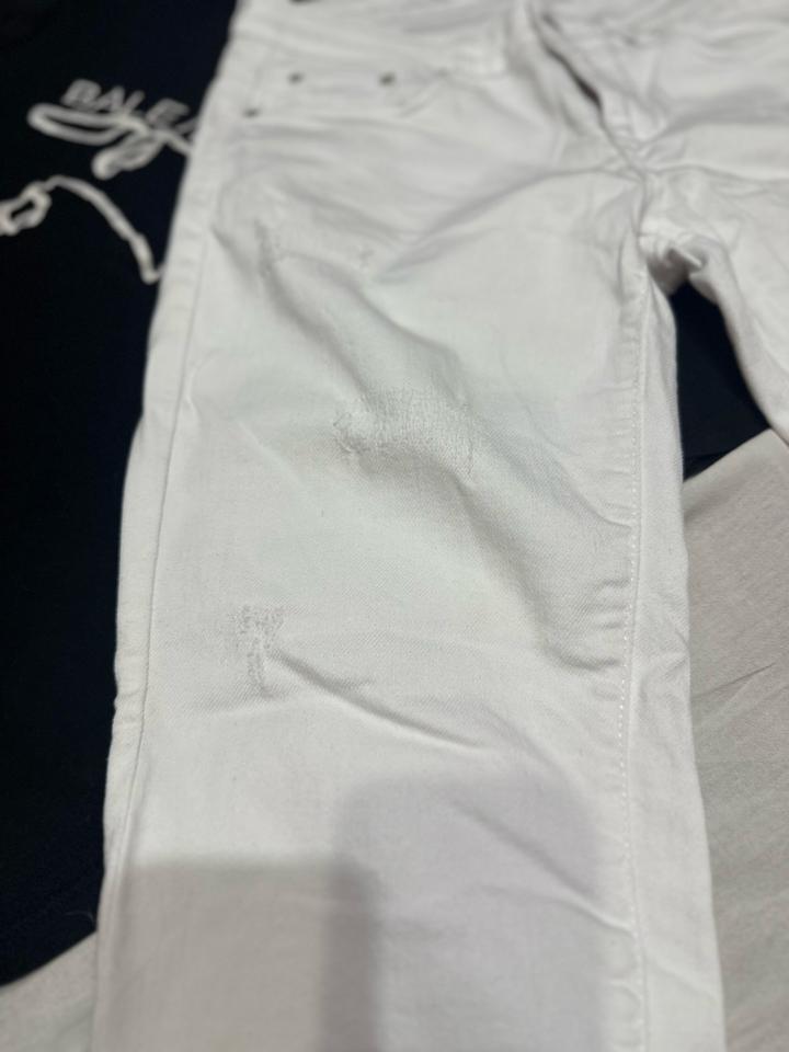 Джинсы Balenciaga в белом цвете