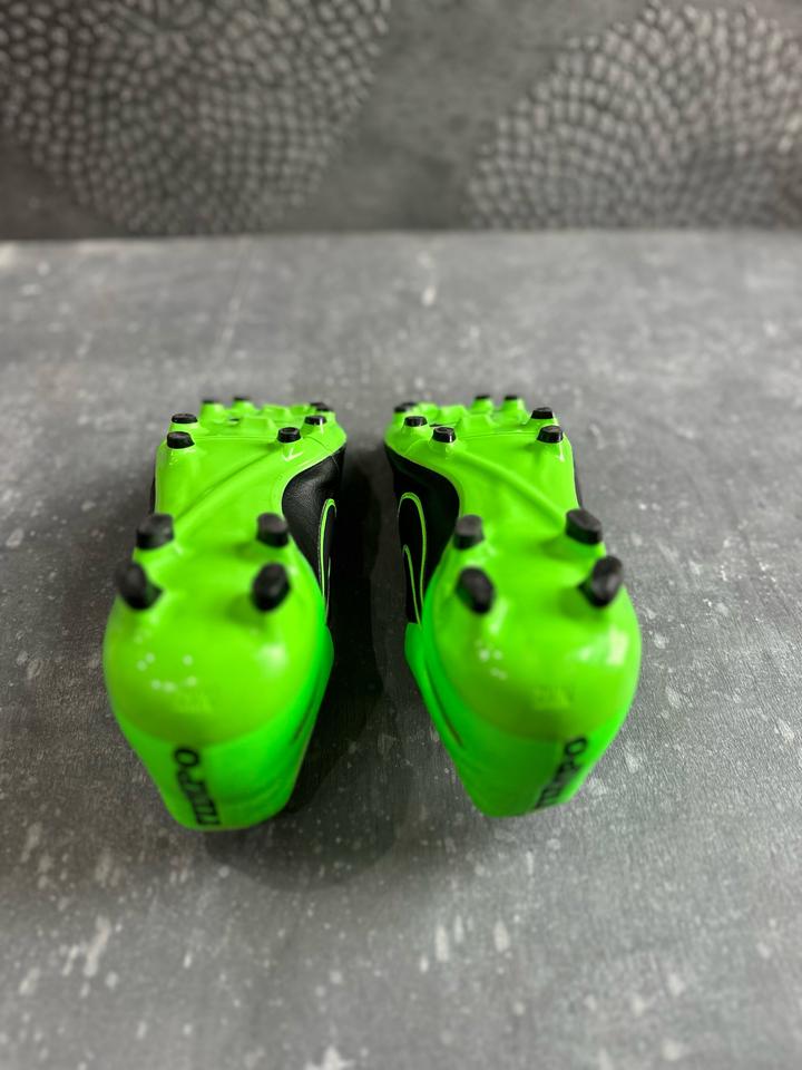 Бутсы Nike Tiempo