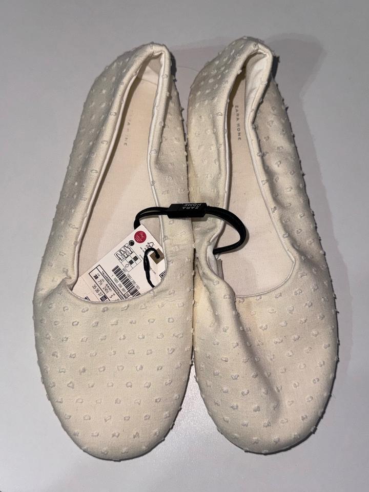 Домашние тапочки Zara home