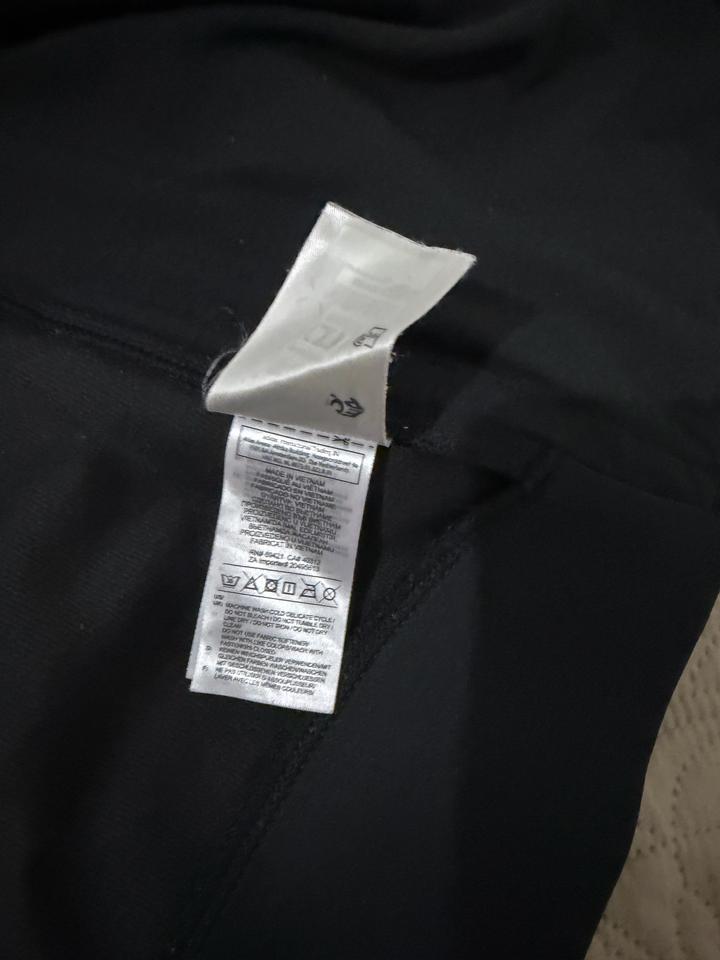 Курточка от Reebok s