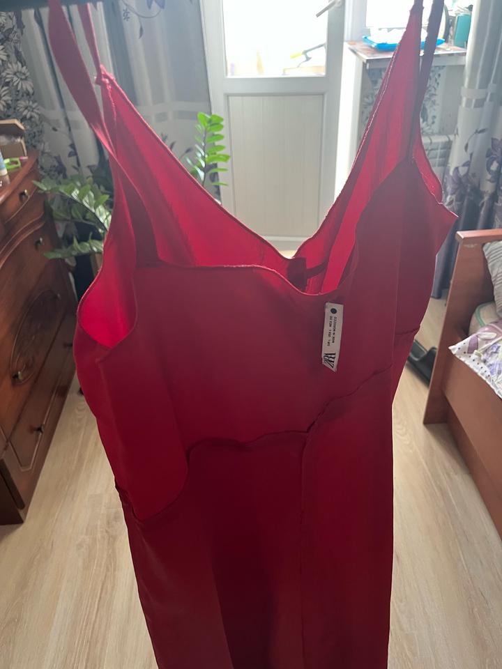 Эффектное платье zara