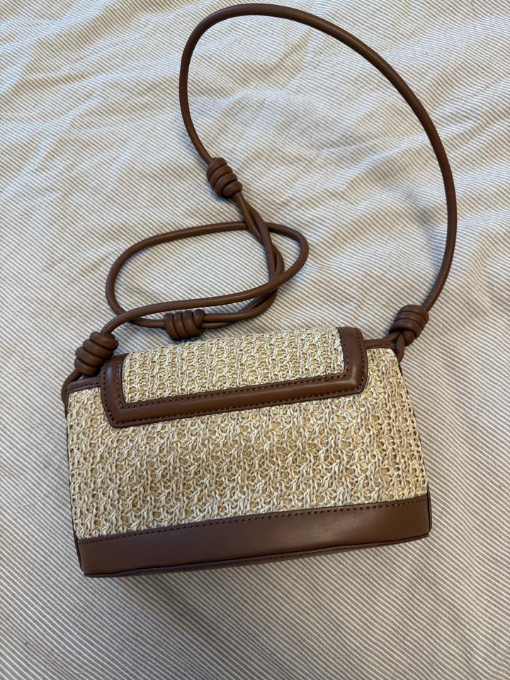 Сумка Charles and Keith