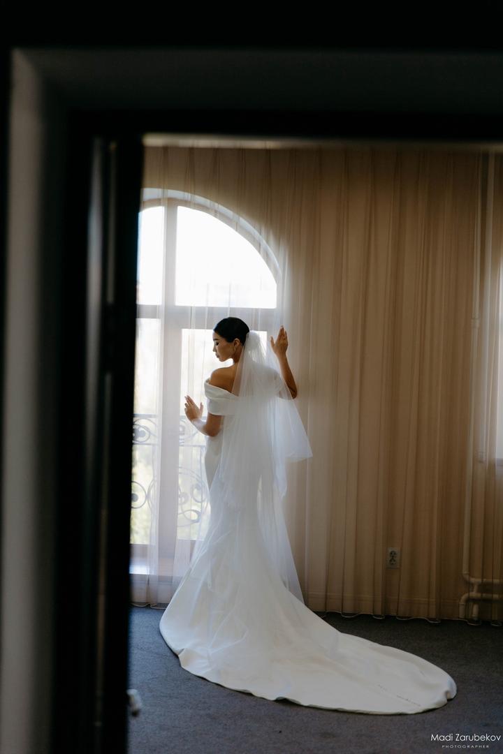 Свадебное платье WHITE SWAN