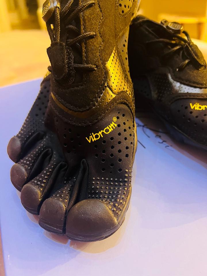 Vibram fivefingers v-run